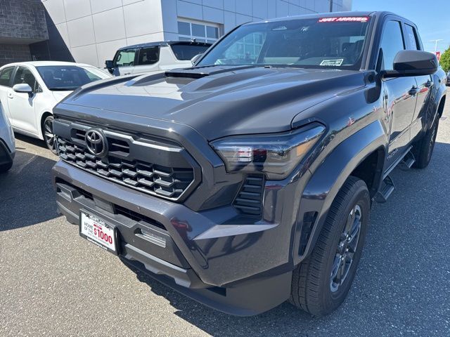 2024 Toyota Tacoma photo 3