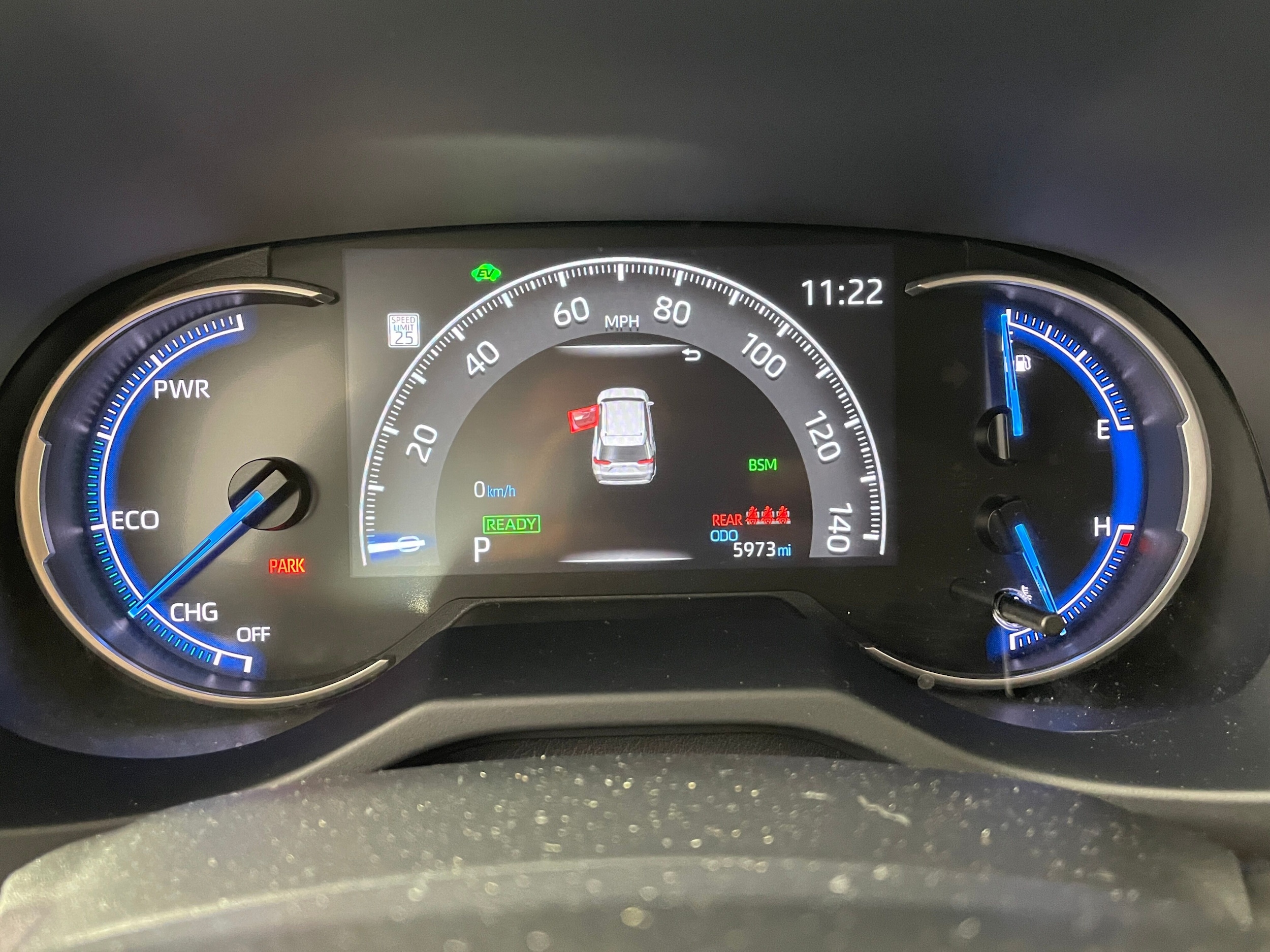 2025 Toyota RAV4 Hybrid XLE photo 5