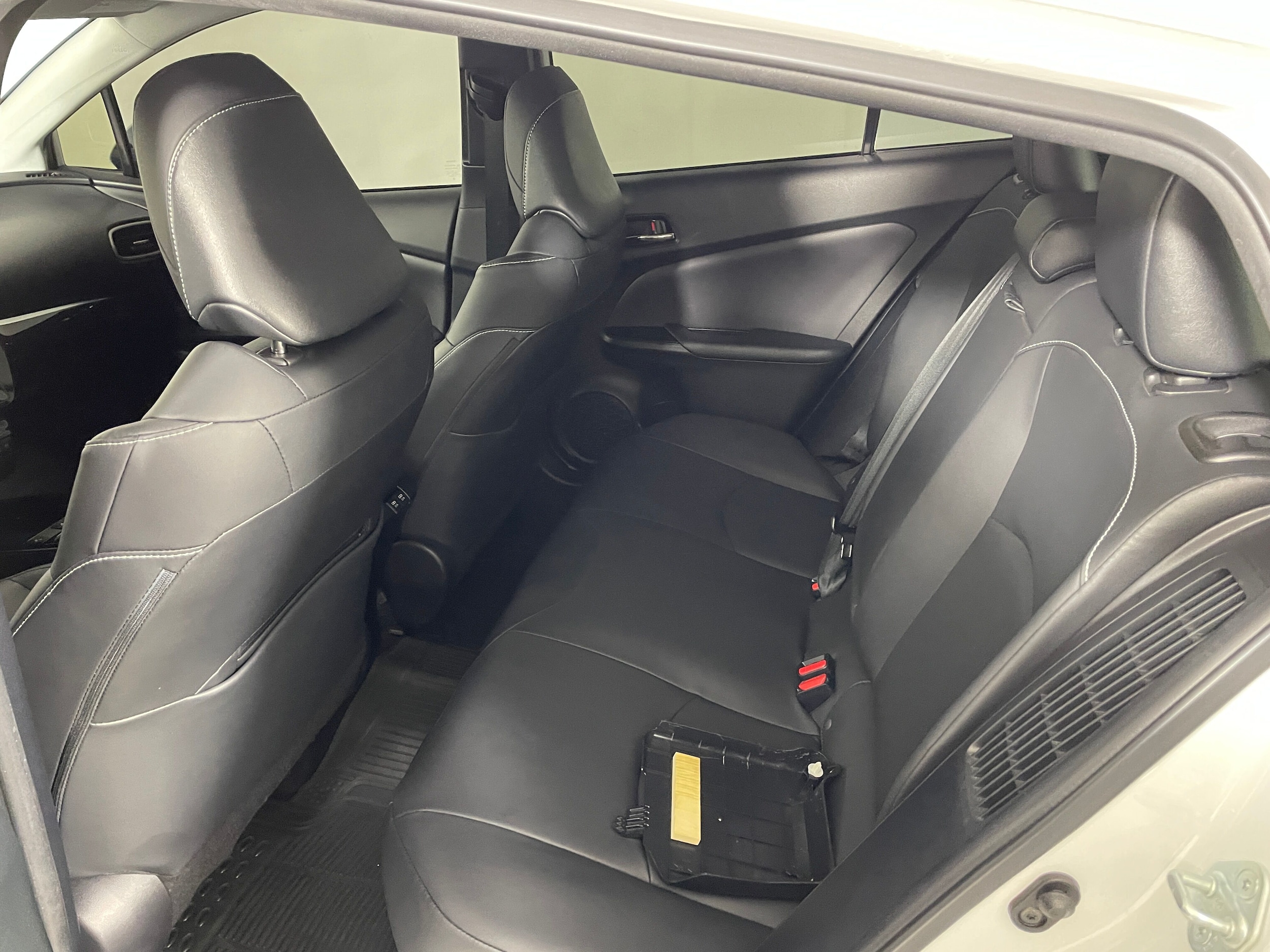 2021 Toyota Prius Prime Limited - Photo 12