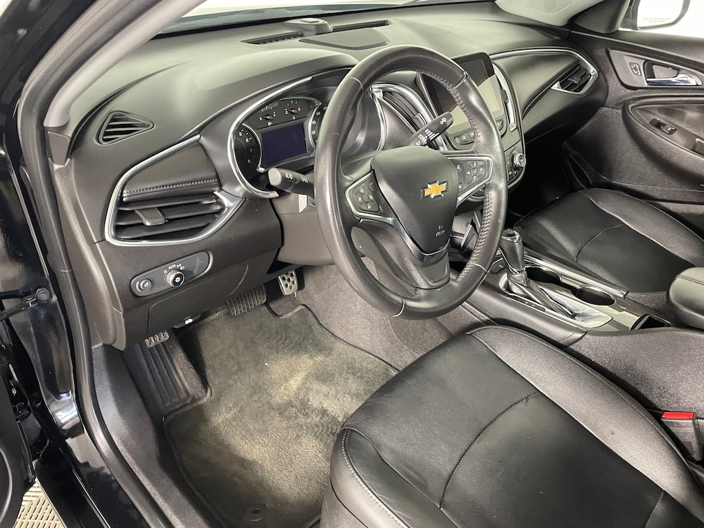 Used 2016 Chevrolet Malibu LT w/1LT Sedan