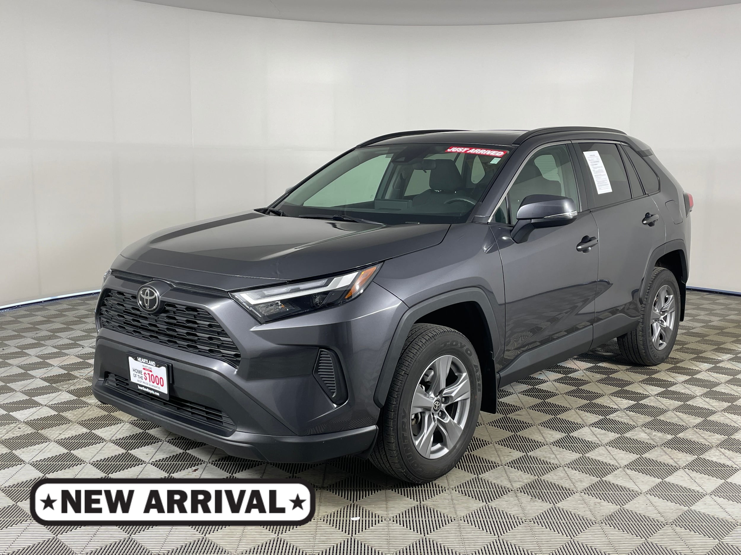 2024 Toyota RAV4 XLE FWD's photo