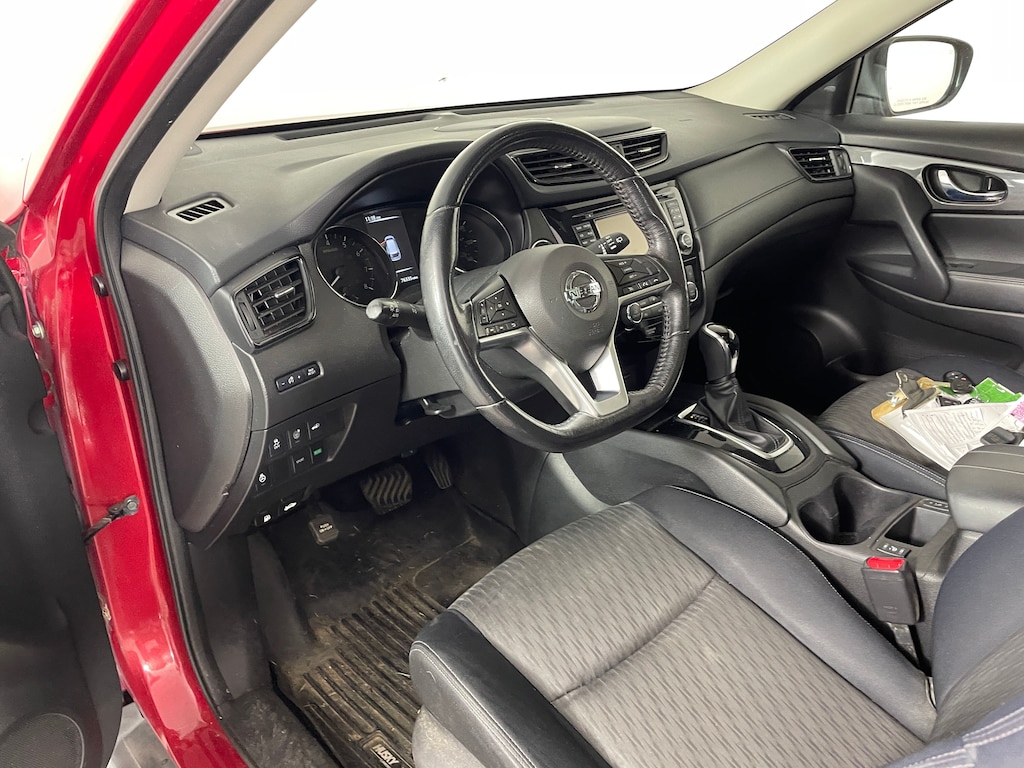 Used 2017 Nissan Rogue SV SUV