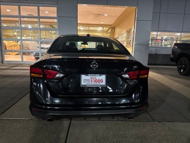 2021 Nissan Altima 2.5 SR photo 4