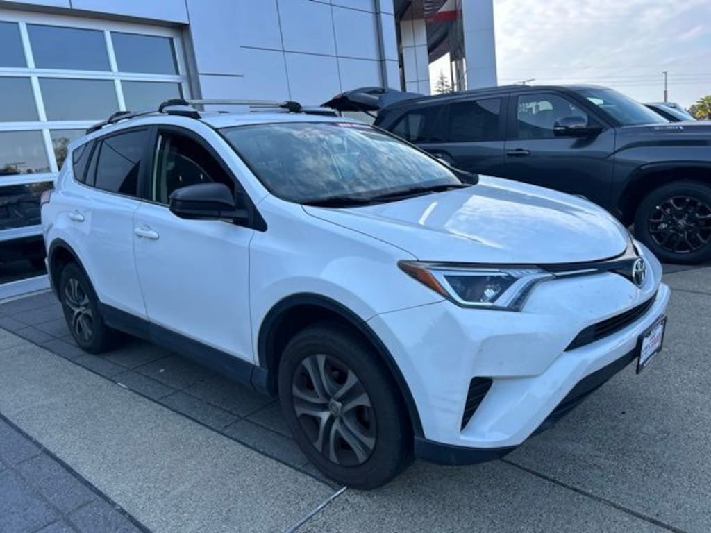 Used 2016 Toyota RAV4 LE SUV