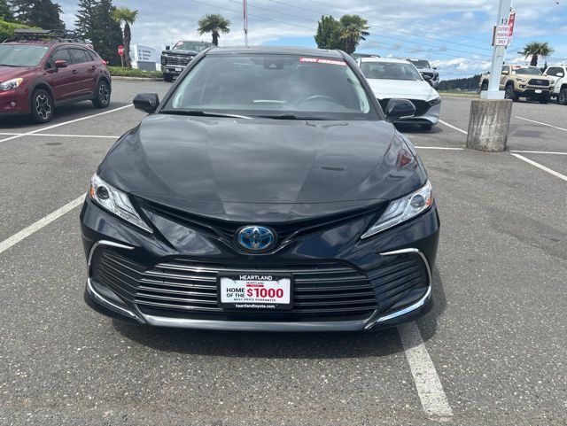 2022 Toyota Camry Hybrid XLE photo 2