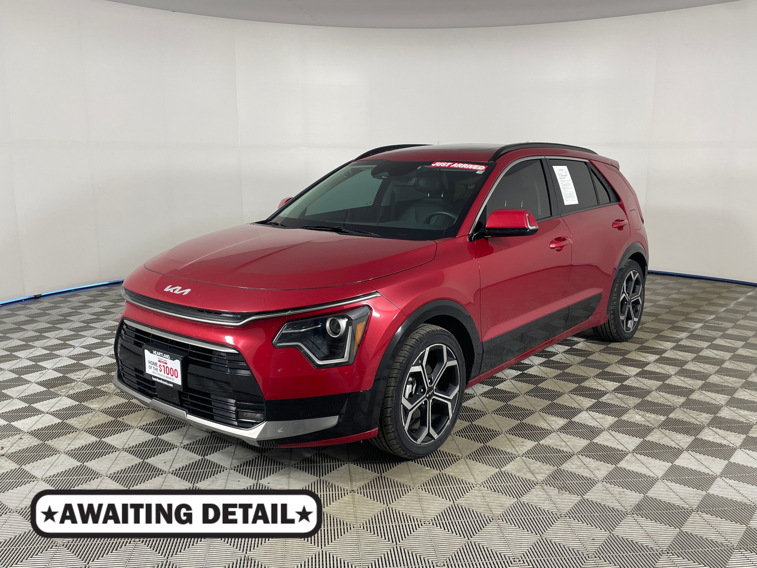 2023 Kia Niro EX Touring HEV's photo