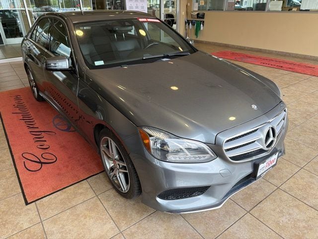 2016 Mercedes-Benz E-Class E 350 4MATIC photo 4