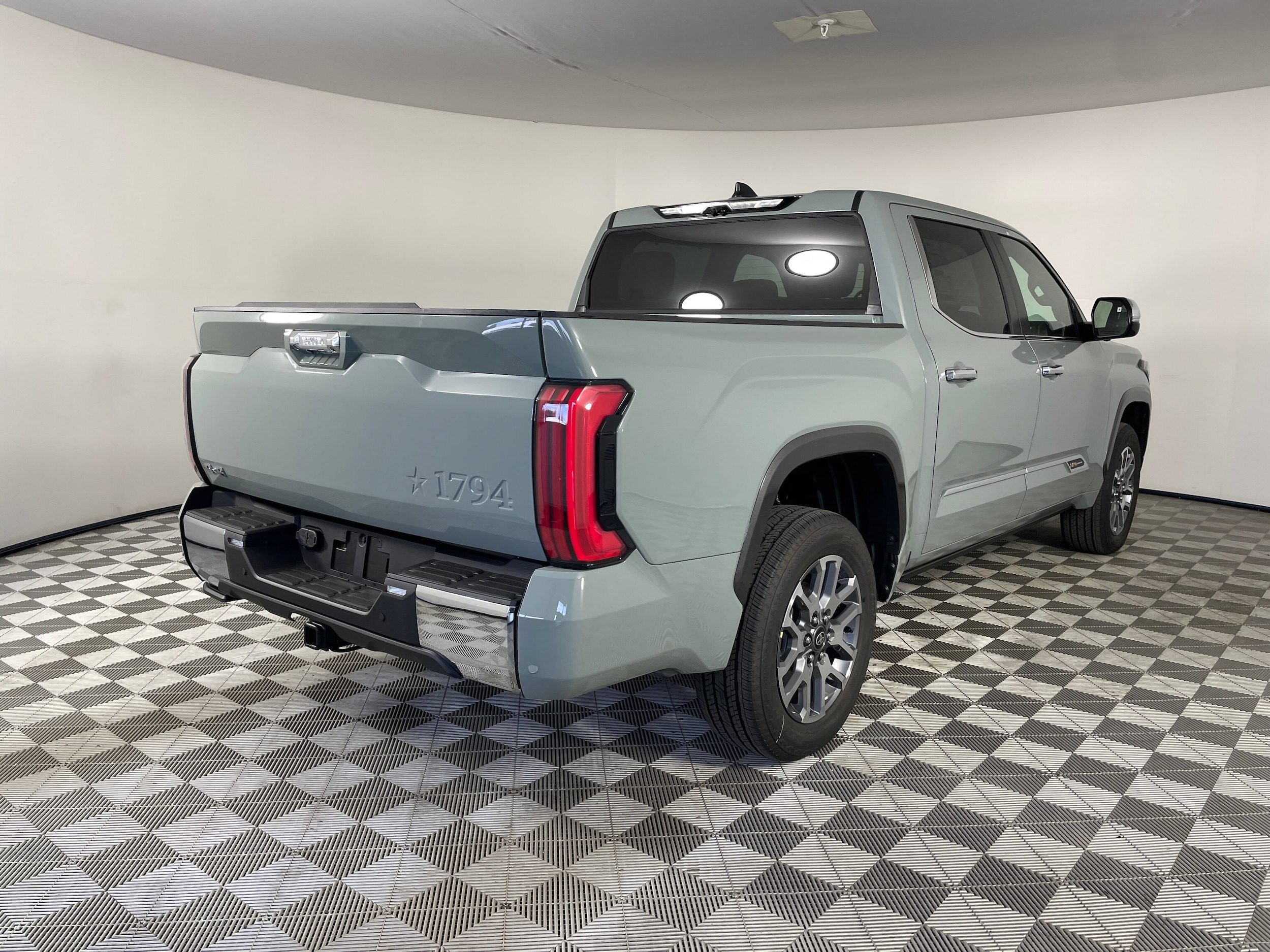 2026 Toyota Tundra 1794 Edition - Photo 9