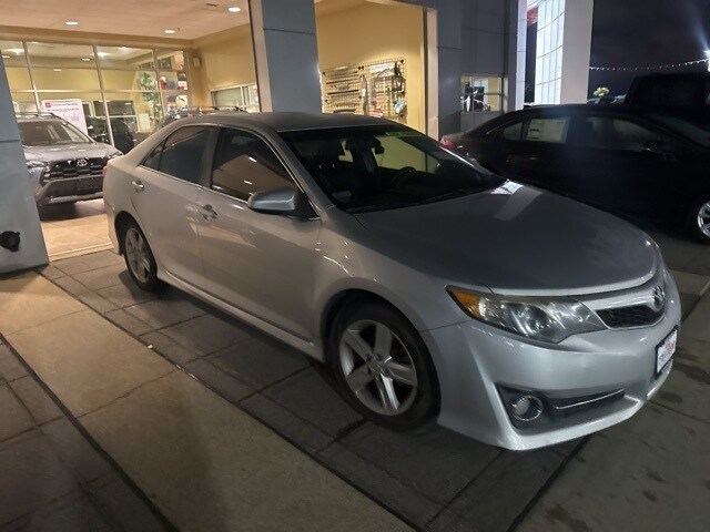 2013 Toyota Camry XLE photo 4