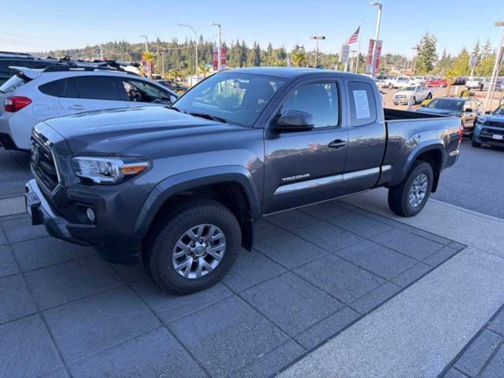 Used 2017 Toyota Tacoma SR5 Truck Access Cab