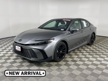 2025 Toyota Camry SE Sedan