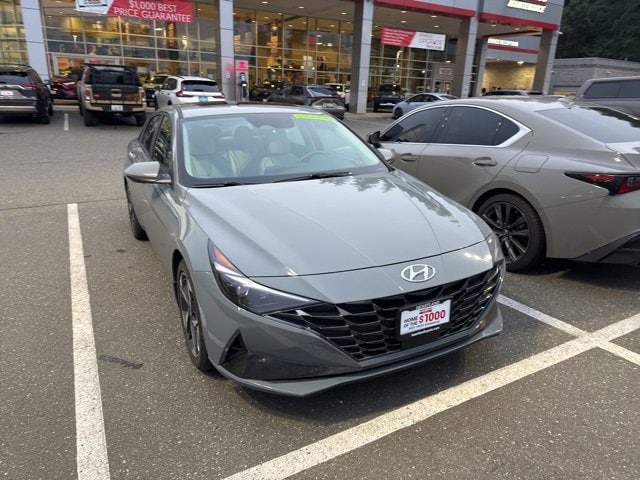 2022 Hyundai Elantra Limited's photo