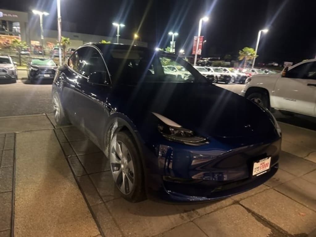 Used 2024 Tesla Model Y SUV