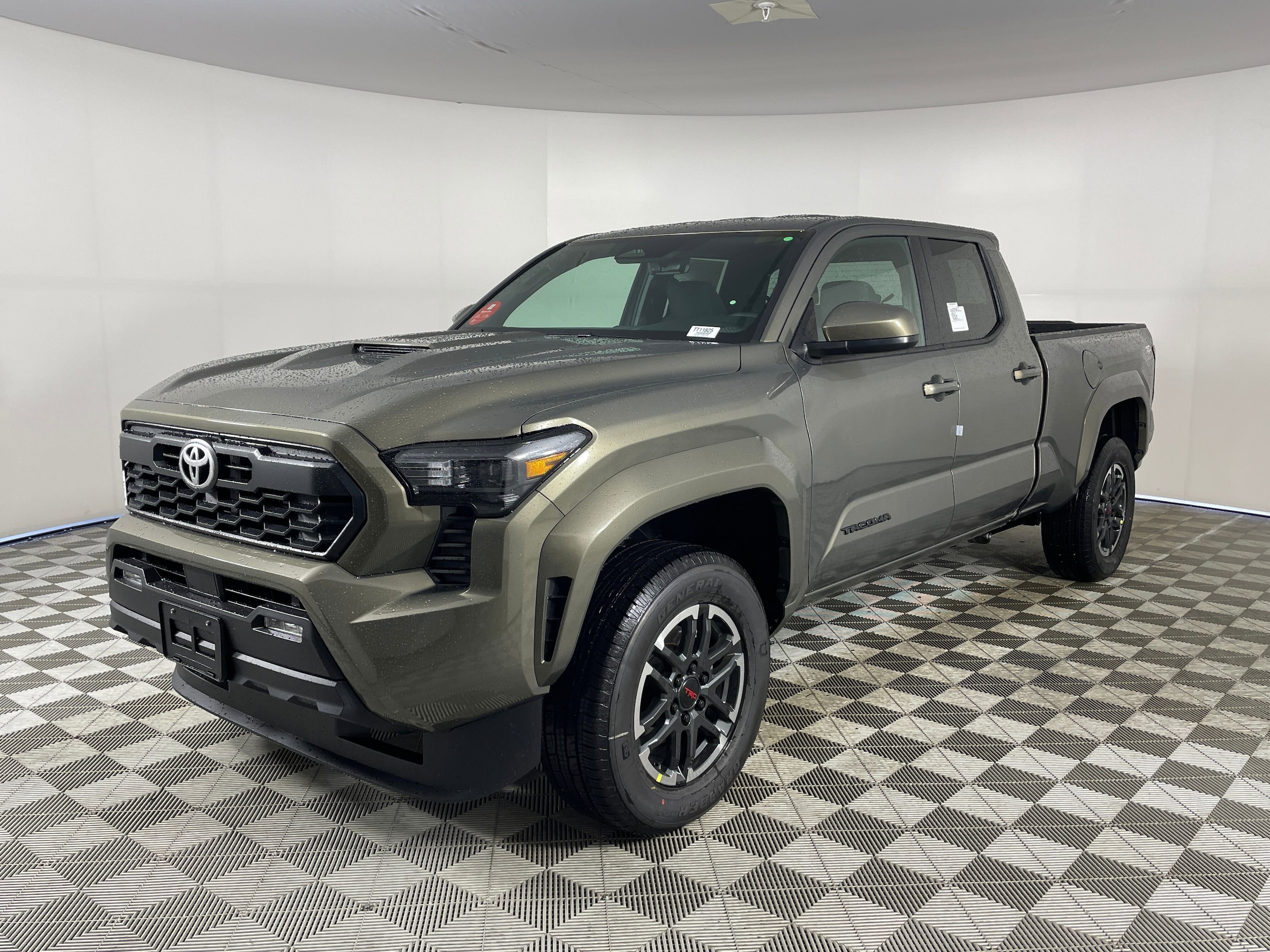 2025 Toyota Tacoma TRD Sport's photo