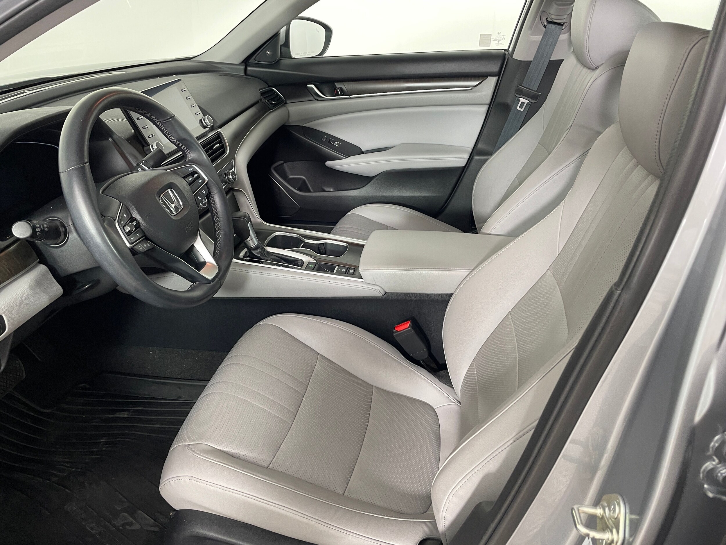 2018 Honda Accord EX-L photo 2