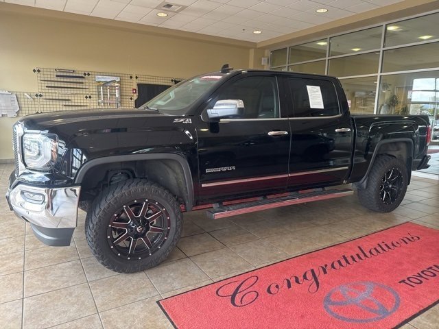 2017 Gmc Sierra 1500 SLT photo 2