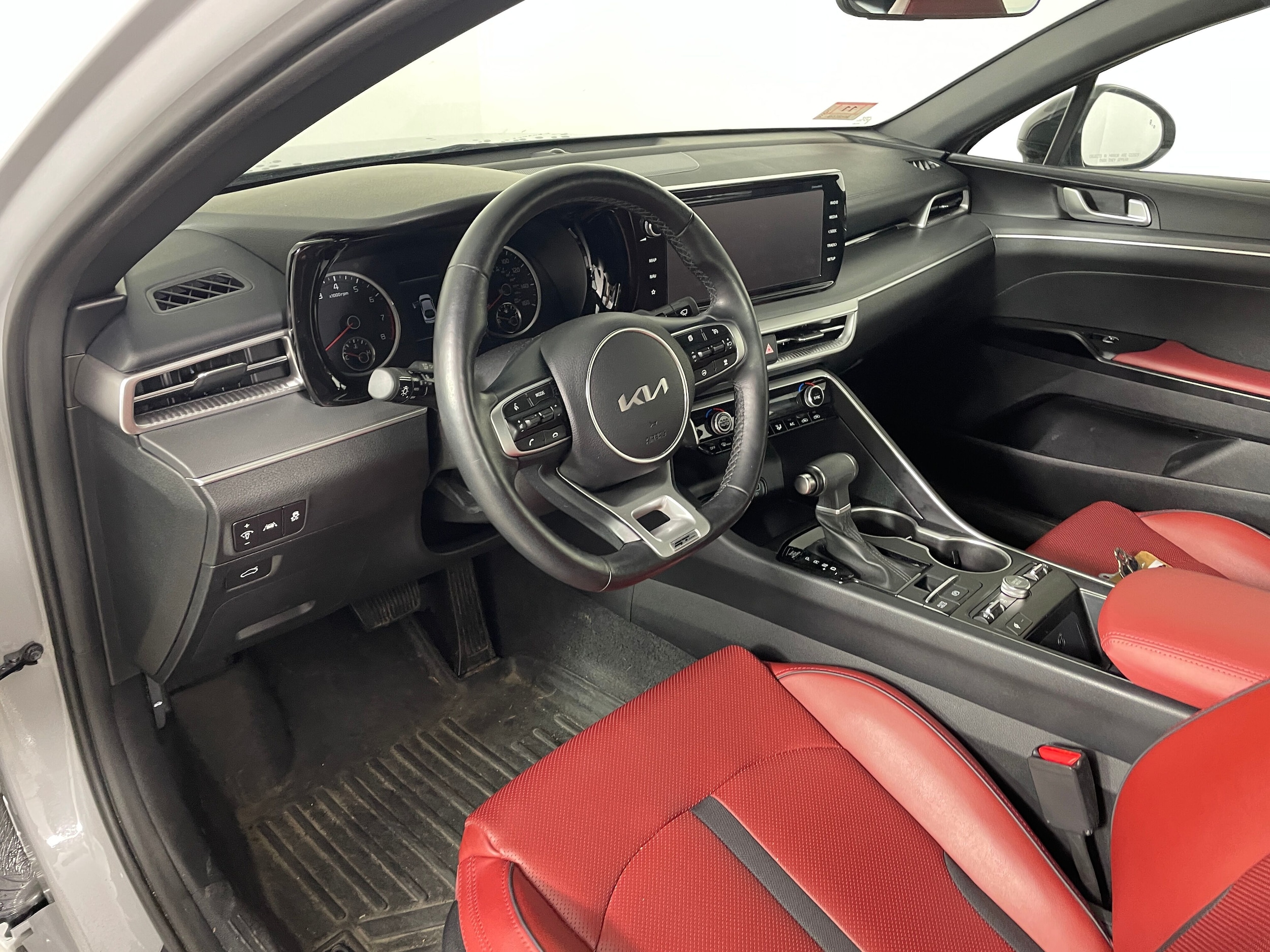 2024 Kia K5 GT-Line photo 3