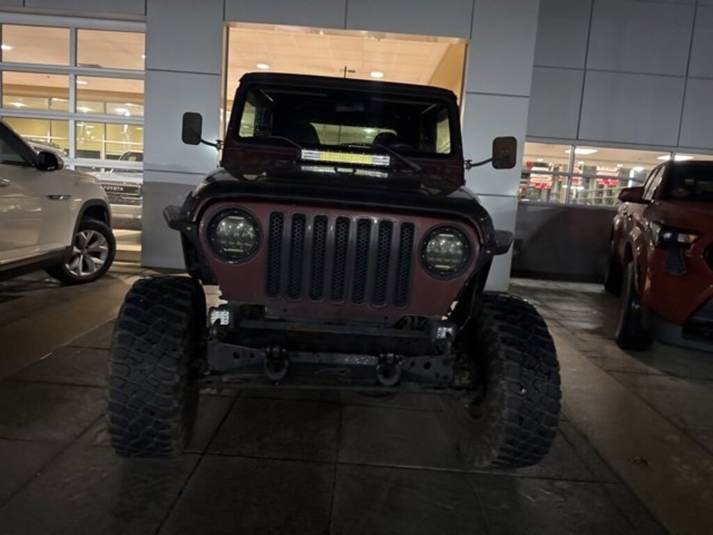 Used 2001 Jeep Wrangler Sahara SUV