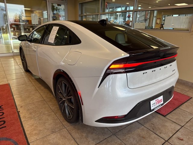 2024 Toyota Prius XLE photo 4