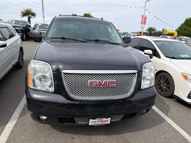 2014 GMC Yukon XL 1500 Denali photo 2