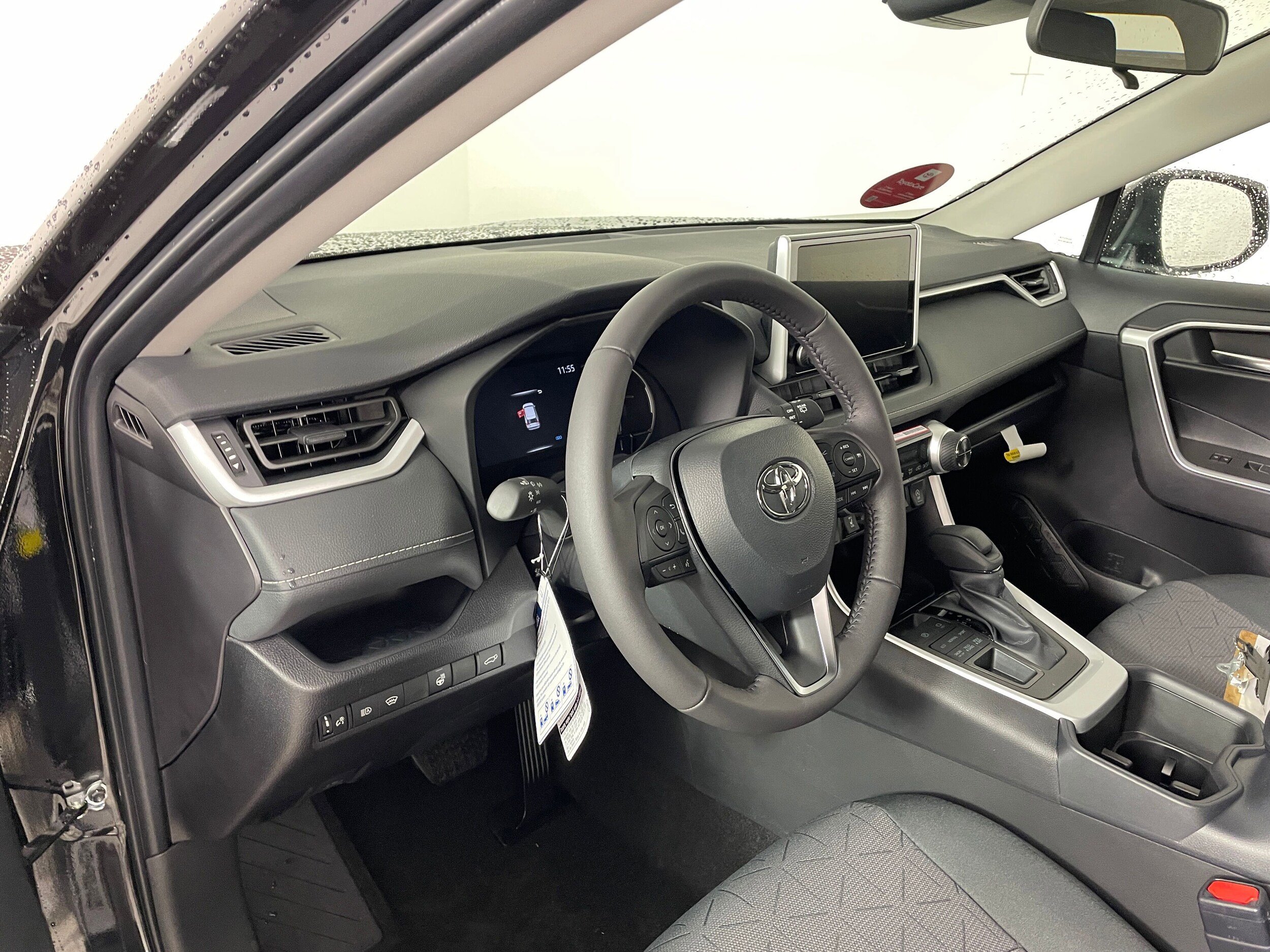 2025 Toyota RAV4 XLE photo 2