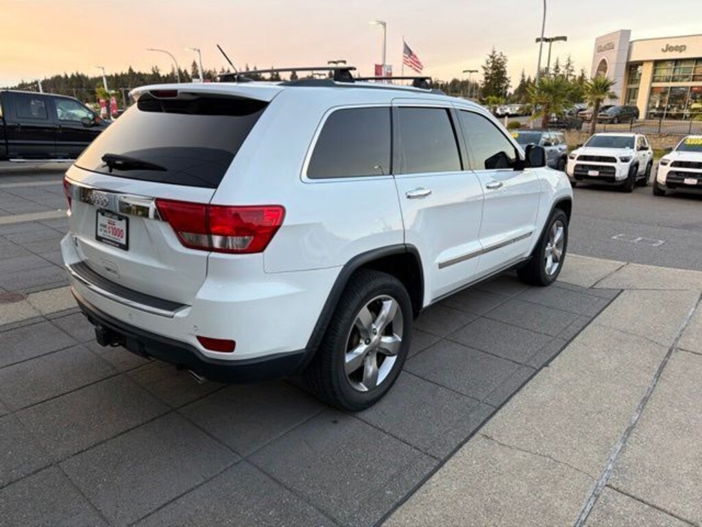 Used 2013 Jeep Grand Cherokee Overland SUV
