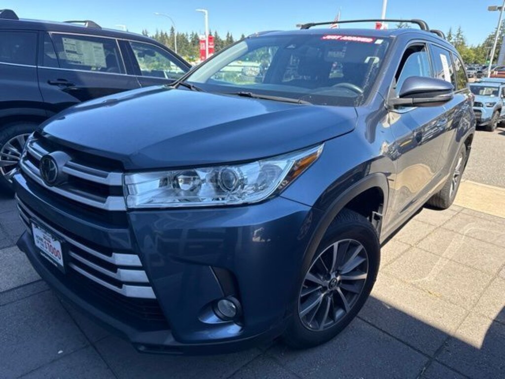 Used 2019 Toyota Highlander XLE V6 SUV