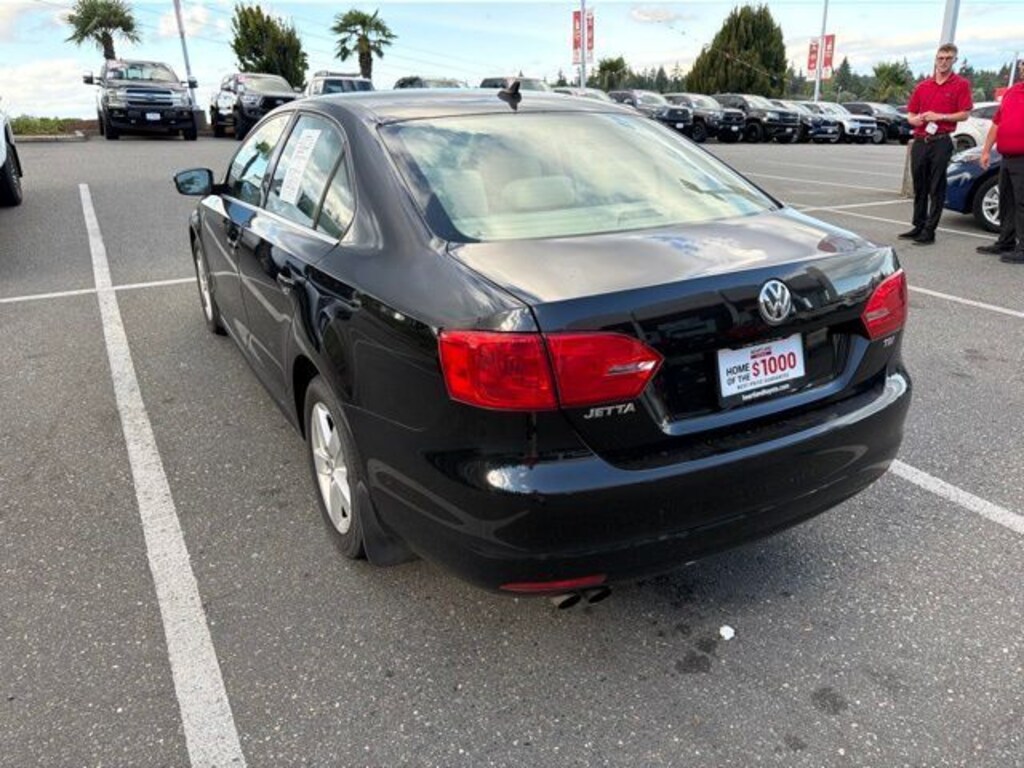 Used 2013 Volkswagen Jetta 2.0L TDI w/Premium Sedan