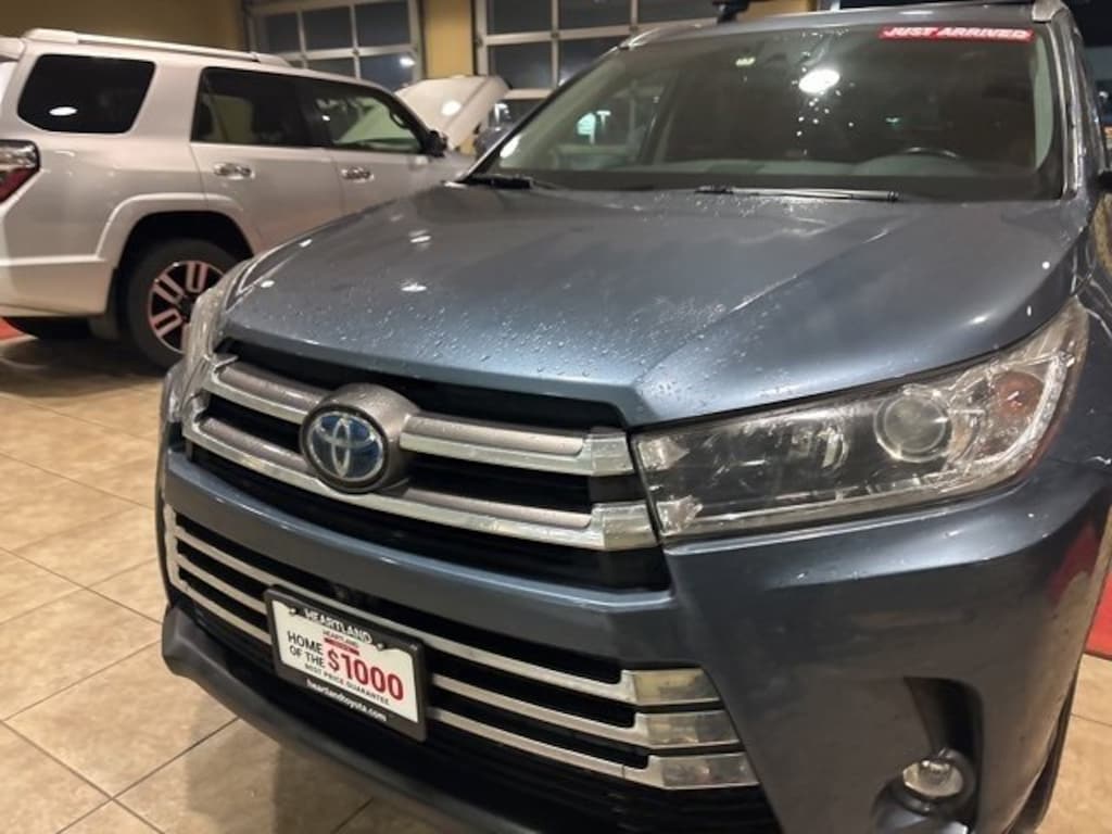 Used 2019 Toyota Highlander Hybrid Limited Platinum V6 SUV