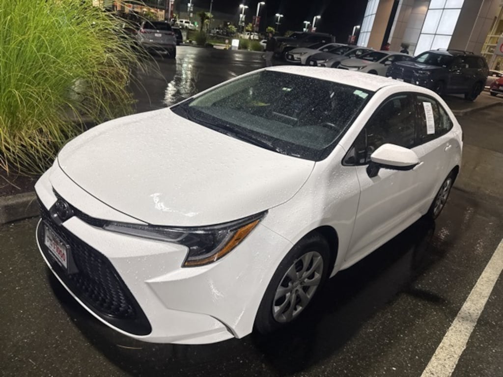 Used 2020 Toyota Corolla LE Sedan