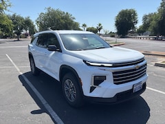 2025 Chevrolet Traverse LT SUV