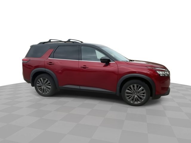 Used 2024 Nissan Pathfinder SL SUV