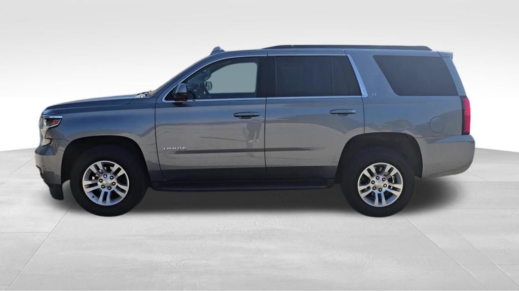 2018 Chevrolet Tahoe LT photo 2