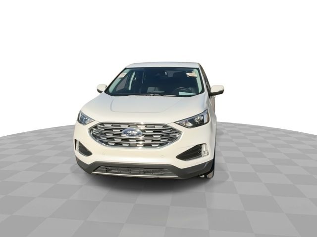 2022 Ford Edge Titanium photo 3