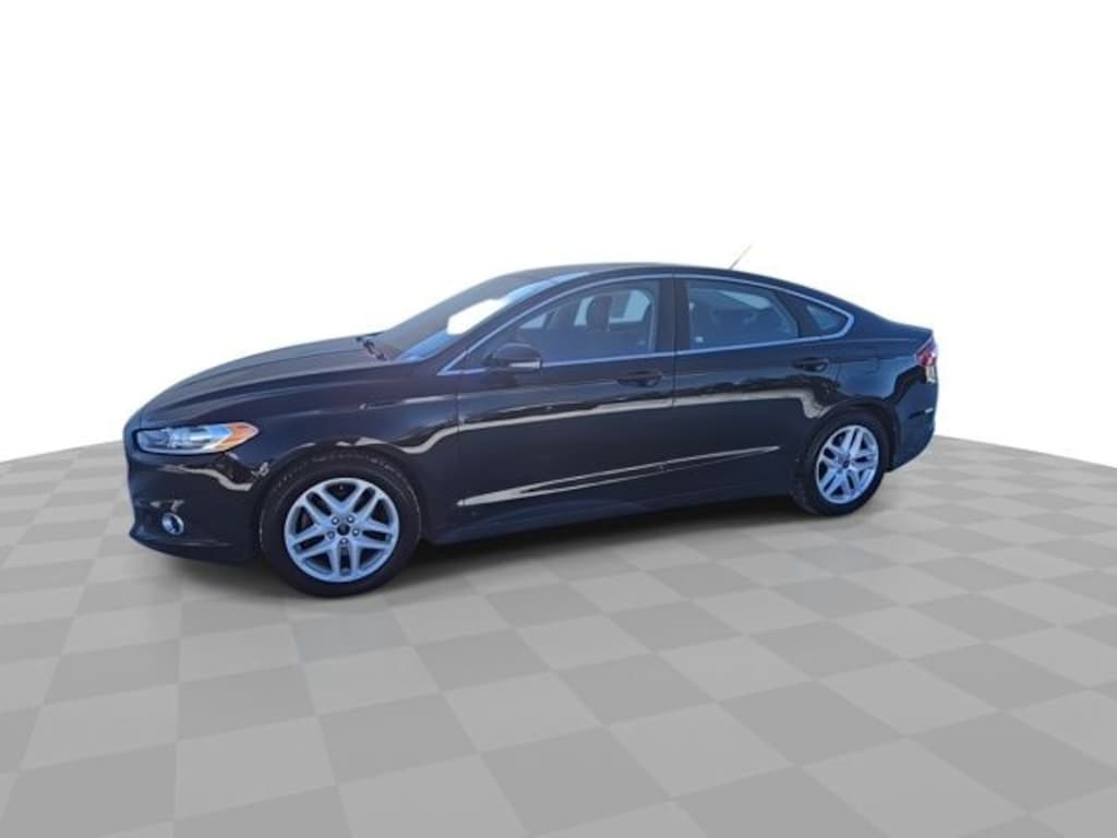 Used 2014 Ford Fusion SE Sedan