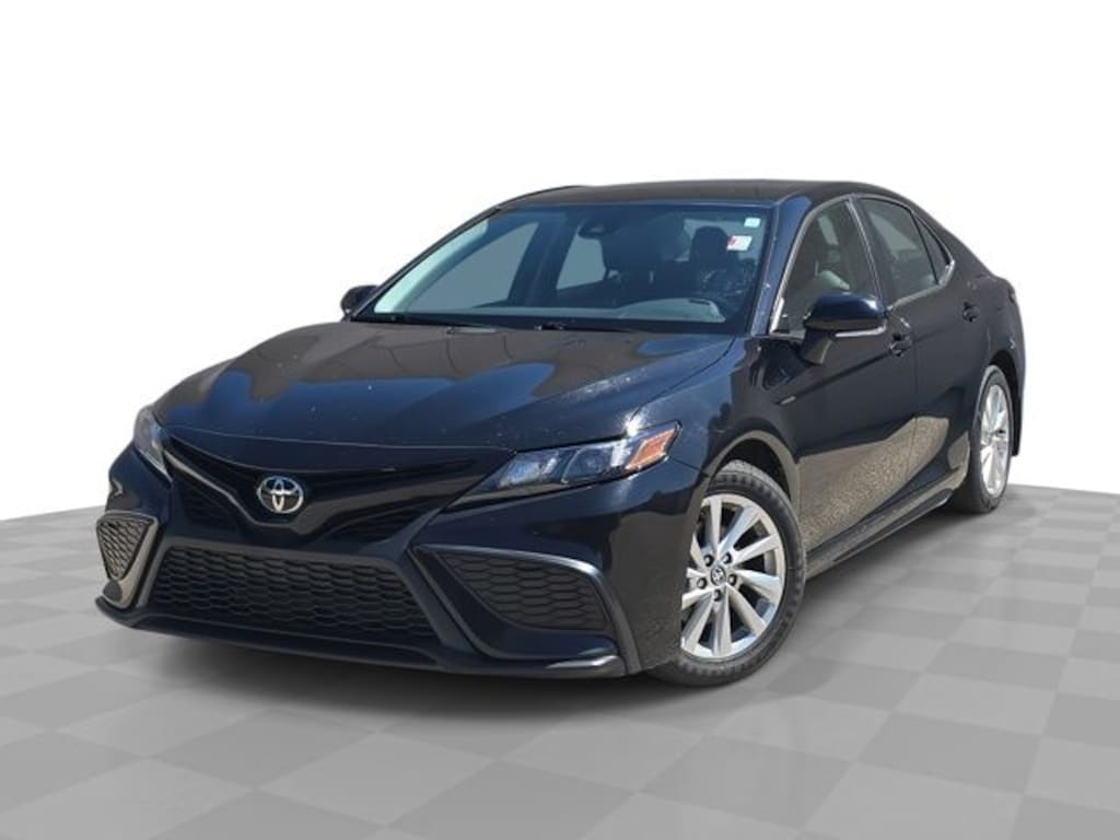 Used 2024 Toyota Camry SE Sedan