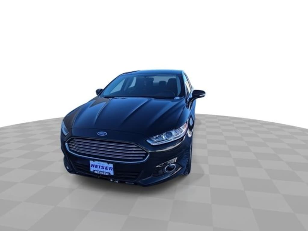 Used 2014 Ford Fusion SE Sedan