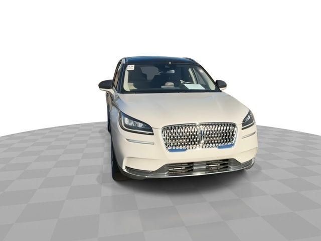 2022 Lincoln Corsair Standard photo 3