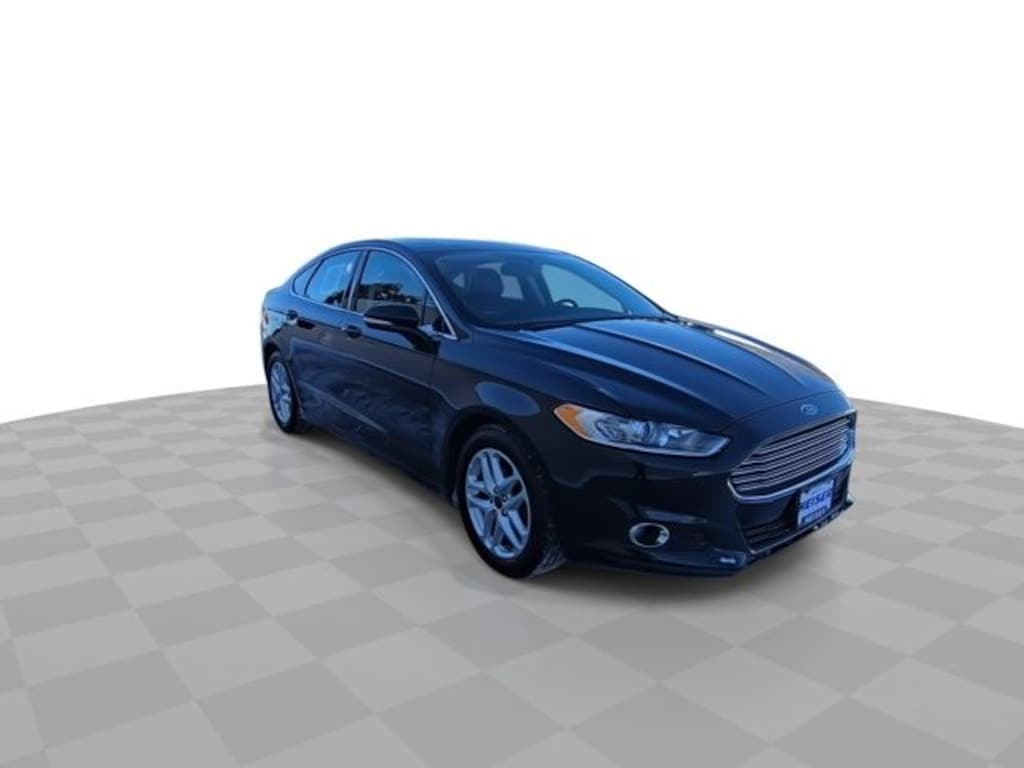 Used 2014 Ford Fusion SE Sedan
