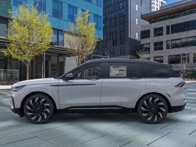 2026 Lincoln Nautilus Reserve photo 2