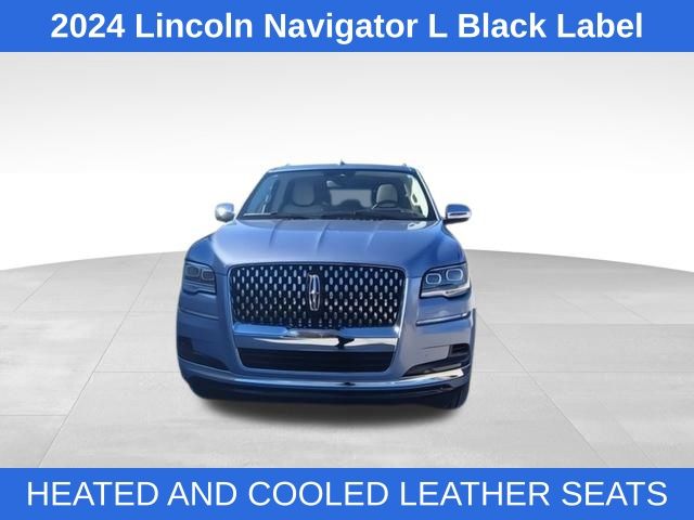 2024 Lincoln Navigator Black Label photo 3
