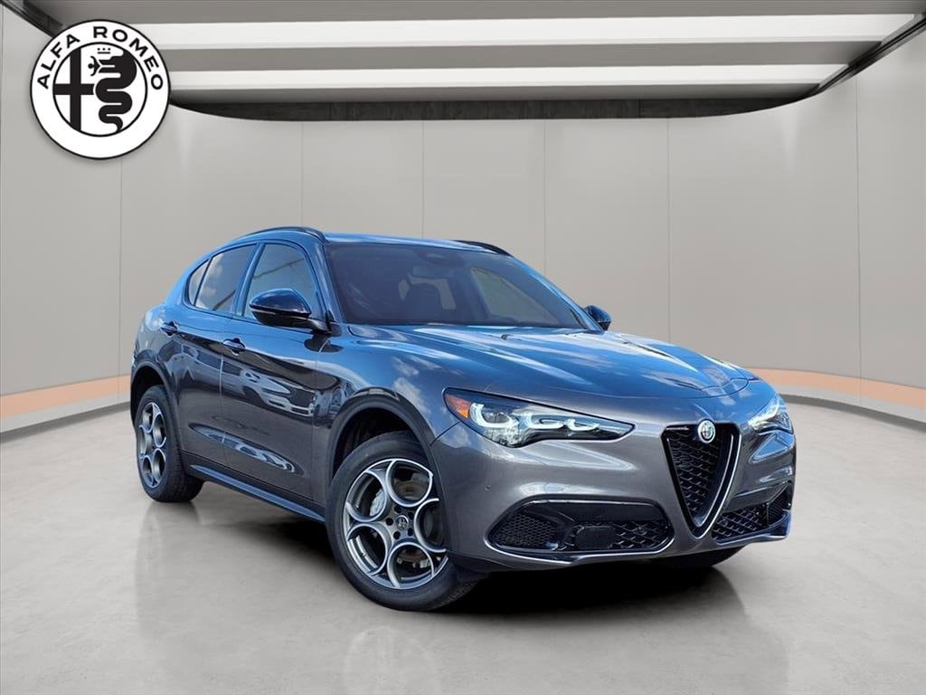 2025 Alfa Romeo Stelvio