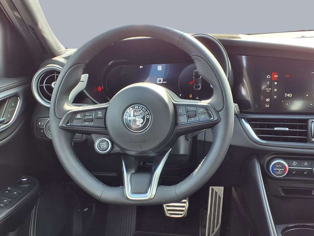 2025 Alfa Romeo Giulia Base - Photo 11