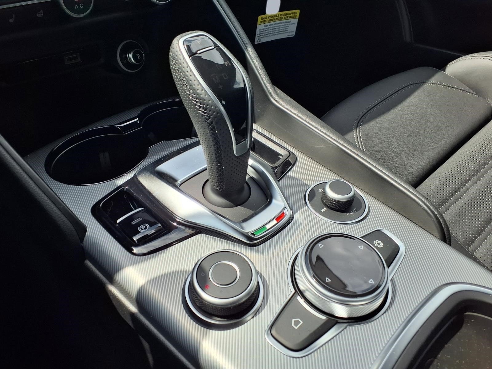 2026 Alfa Romeo Giulia Base - Photo 13