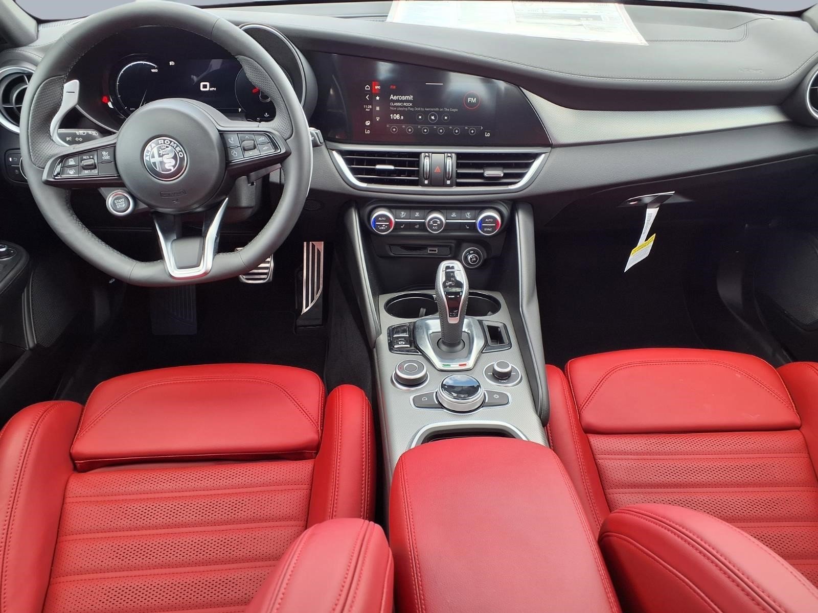 2026 Alfa Romeo Giulia Base - Photo 7