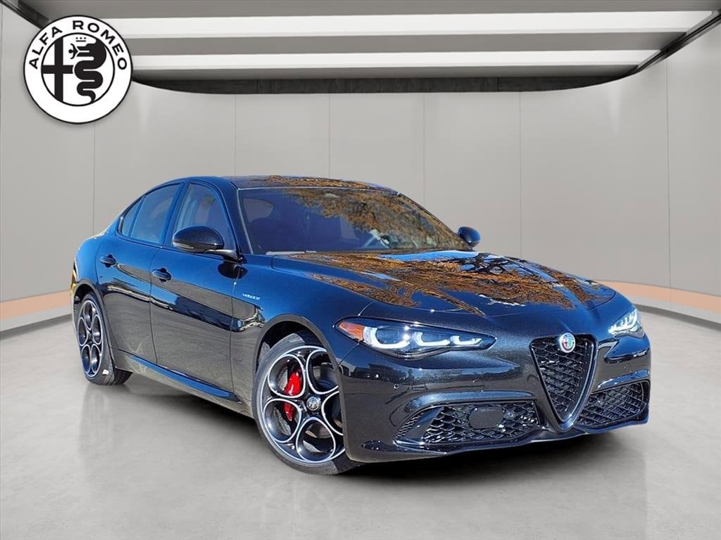 2025 Alfa Romeo Giulia Base's photo