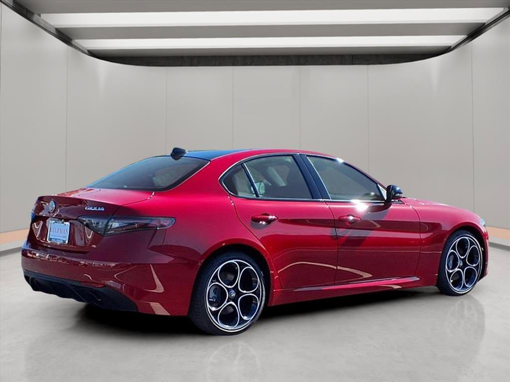 2025 Alfa Romeo Giulia Base - Photo 7