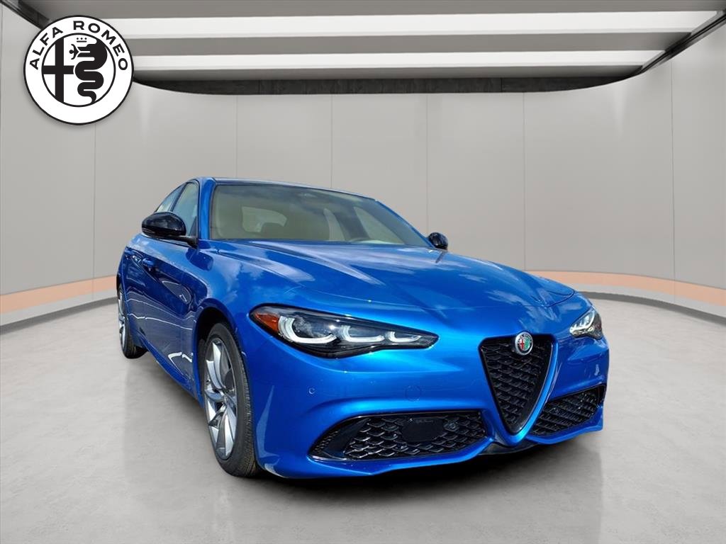 2025 Alfa Romeo Giulia Base