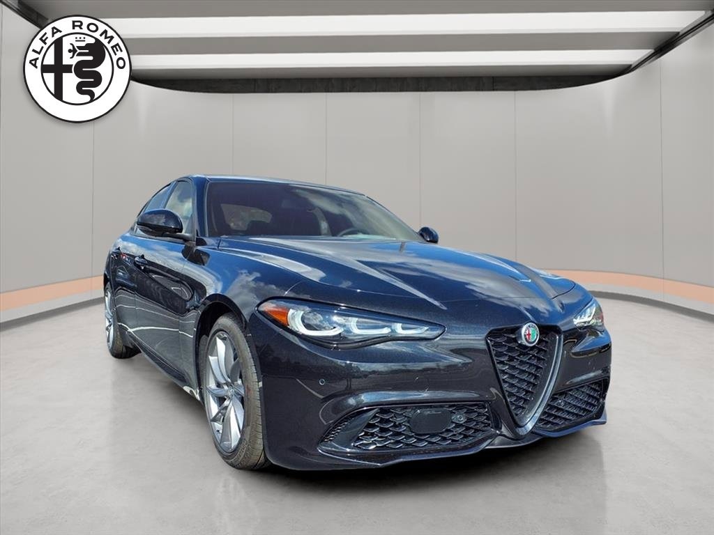 2025 Alfa Romeo Giulia Base
