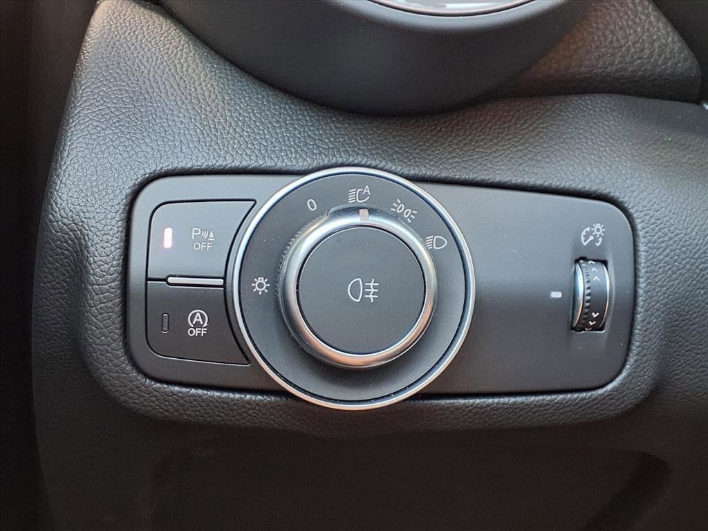 2025 Alfa Romeo Giulia Base - Photo 18